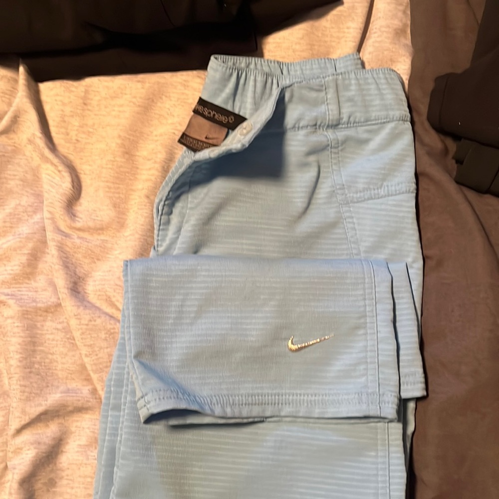 Nike golf capris